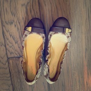 Coach flats